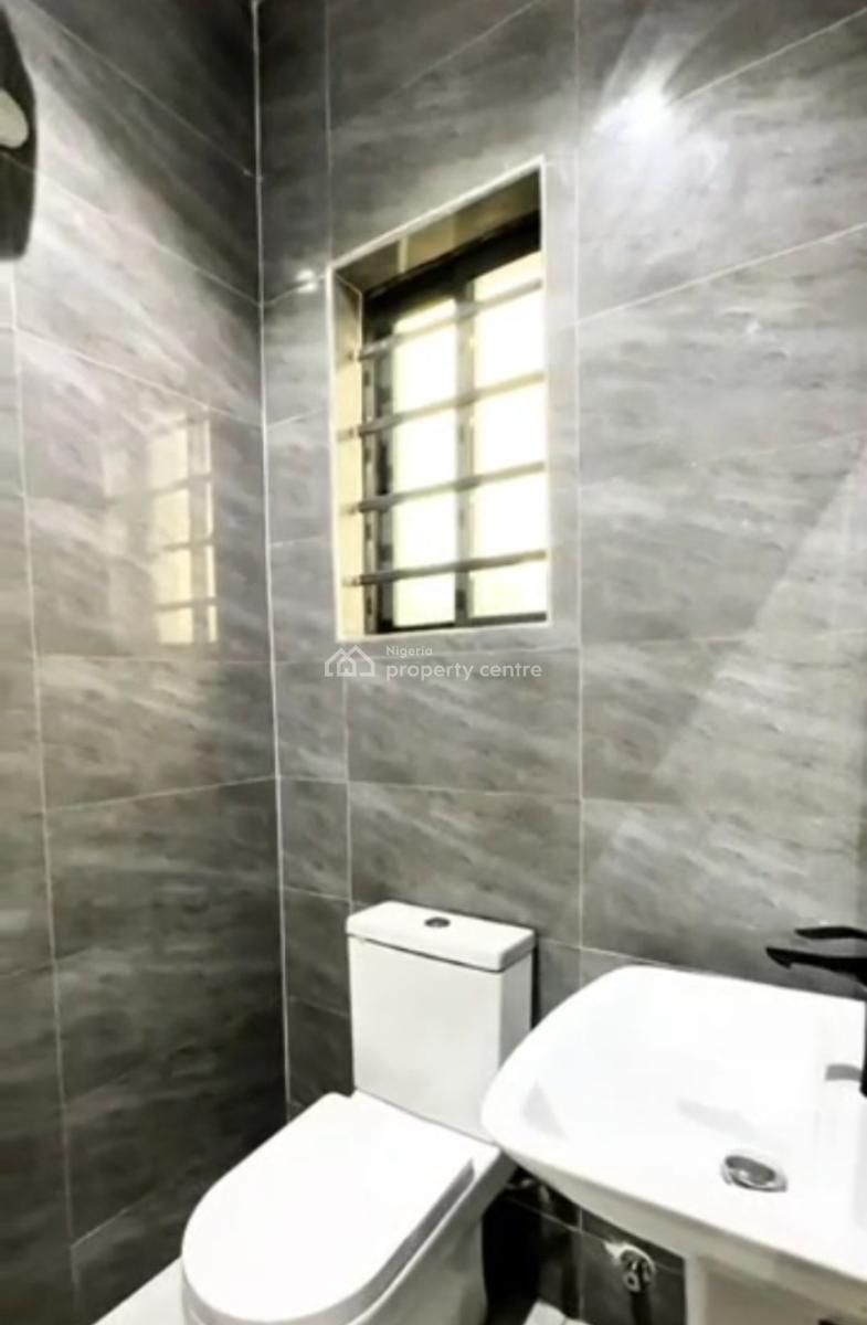 Fully Serviced 3 Bedrooms with Bq and 2 Bedrooms ) Elevator Cctv, Lekki Phase 1, Lekki Phase 1, Lekki, Lagos, Flat / Apartment for Sale