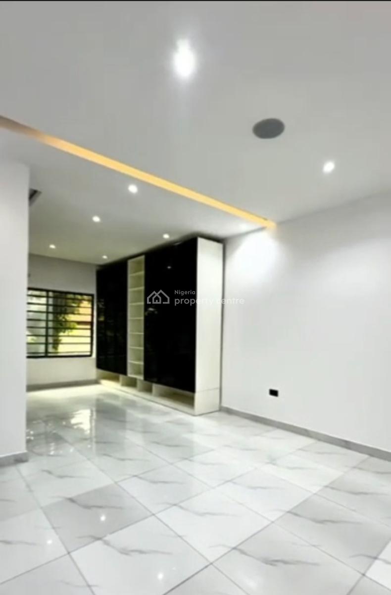 Fully Serviced 3 Bedrooms with Bq and 2 Bedrooms ) Elevator Cctv, Lekki Phase 1, Lekki Phase 1, Lekki, Lagos, Flat / Apartment for Sale