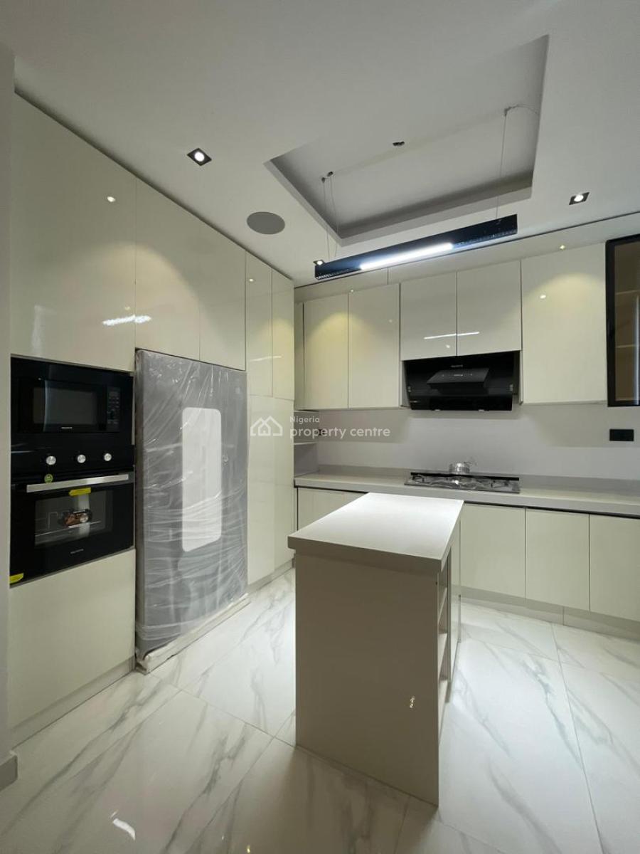 Elegant  2bedroom Apartment with Gym, Pool and Elevator, Lekki Phase 1, Lekki, Lagos, Flat / Apartment for Sale