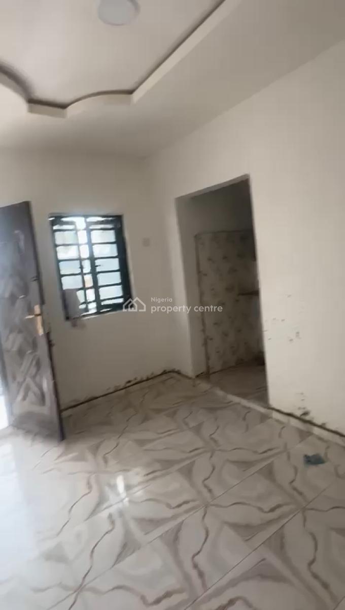 Standard Upstair Miniflat, Off Morocco Road, Shomolu, Lagos, Mini Flat (room and Parlour) for Rent