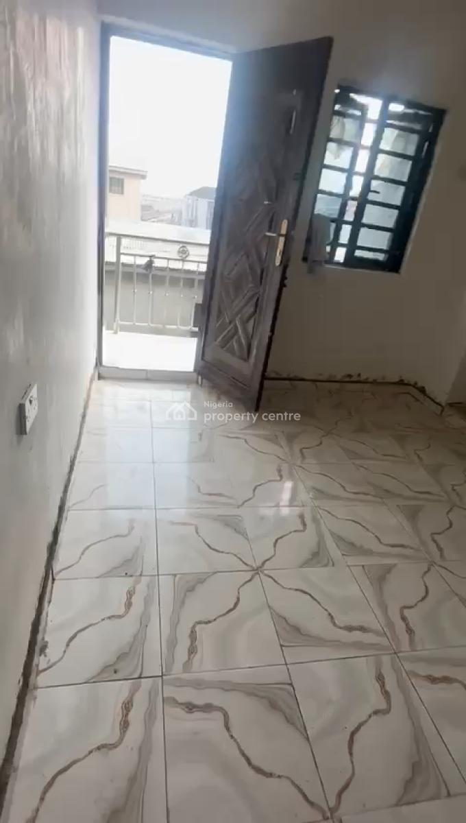 Standard Upstair Miniflat, Off Morocco Road, Shomolu, Lagos, Mini Flat (room and Parlour) for Rent