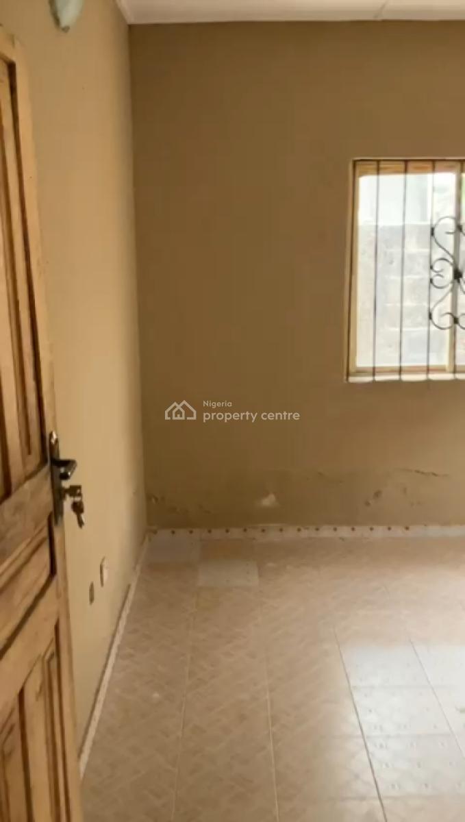 Well Maintained 2bedeoom Flat, Newroad Gbetu, Awoyaya, Ibeju Lekki, Lagos, Flat / Apartment for Rent