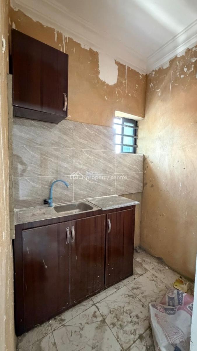 One Bedroom Apartment in a Serene Neighborhood, Own an Apartment for Rental Yield on a 17yrs Long Leasehold, Yaba, Lagos, Flat / Apartment for Sale