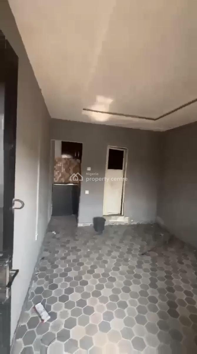 Neatly Used Room Self Contained, Onike, Yaba, Lagos, Self Contain (single Rooms) for Rent