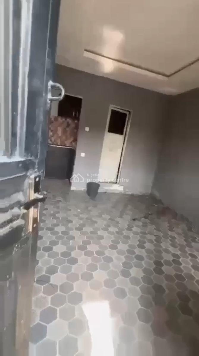 Neatly Used Room Self Contained, Onike, Yaba, Lagos, Self Contain (single Rooms) for Rent