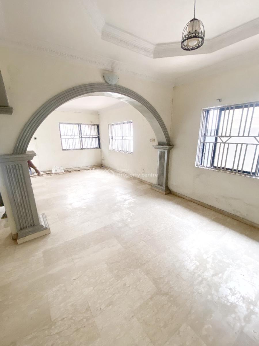 a Well Maintained Spacious 2 Bedroom Flat, Omole Phase 2, Ikeja, Lagos, Flat / Apartment for Rent