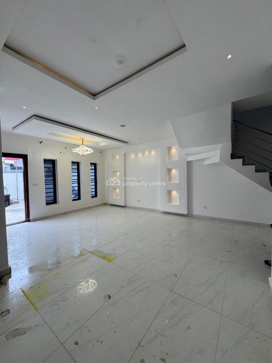 𝐌𝐀𝐈𝐍𝐓𝐀𝐈𝐍𝐄𝐃 4 𝐁𝐄𝐃𝐑𝐎𝐎𝐌 𝐒𝐄𝐌𝐈 𝐃𝐄𝐓𝐀𝐂𝐇𝐄𝐃, Ikate, Lekki, Ikate, Lekki, Lagos, Semi-detached Duplex for Rent