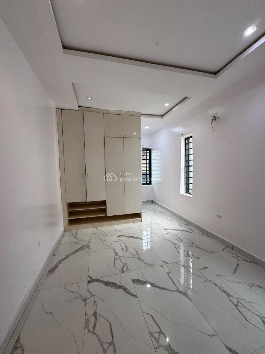 𝐌𝐀𝐈𝐍𝐓𝐀𝐈𝐍𝐄𝐃 4 𝐁𝐄𝐃𝐑𝐎𝐎𝐌 𝐒𝐄𝐌𝐈 𝐃𝐄𝐓𝐀𝐂𝐇𝐄𝐃, Ikate, Lekki, Ikate, Lekki, Lagos, Semi-detached Duplex for Rent