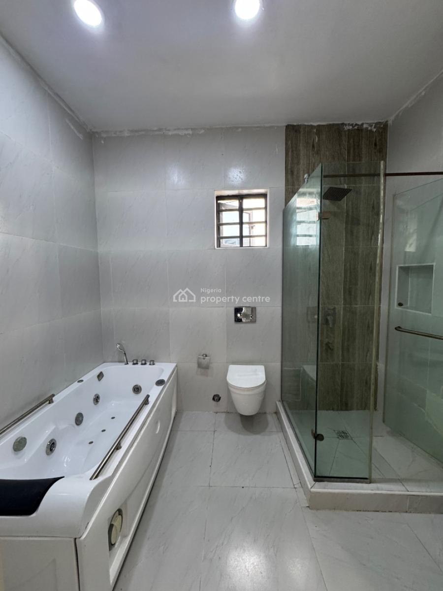 𝐌𝐀𝐈𝐍𝐓𝐀𝐈𝐍𝐄𝐃 4 𝐁𝐄𝐃𝐑𝐎𝐎𝐌 𝐒𝐄𝐌𝐈 𝐃𝐄𝐓𝐀𝐂𝐇𝐄𝐃, Ikate, Lekki, Ikate, Lekki, Lagos, Semi-detached Duplex for Rent