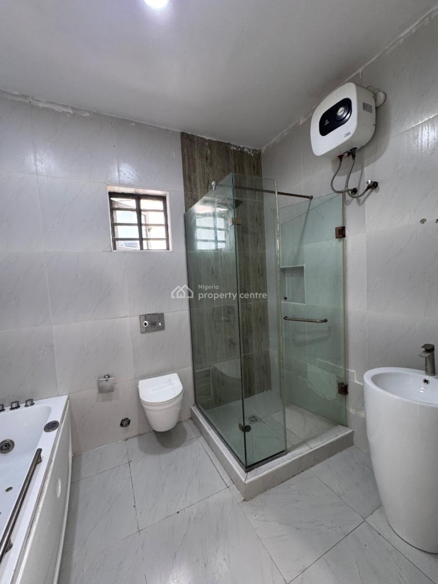 𝐌𝐀𝐈𝐍𝐓𝐀𝐈𝐍𝐄𝐃 4 𝐁𝐄𝐃𝐑𝐎𝐎𝐌 𝐒𝐄𝐌𝐈 𝐃𝐄𝐓𝐀𝐂𝐇𝐄𝐃, Ikate, Lekki, Ikate, Lekki, Lagos, Semi-detached Duplex for Rent