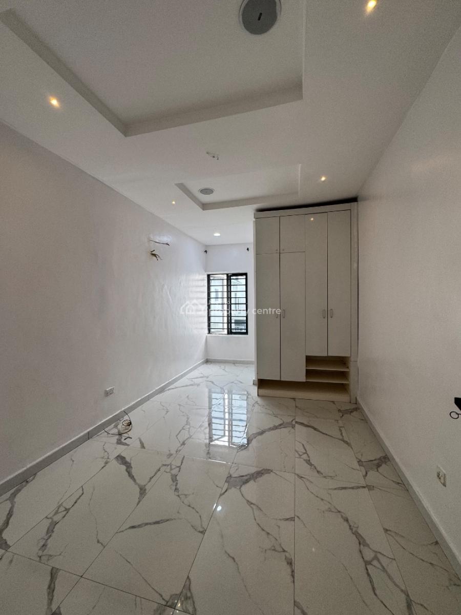 𝐌𝐀𝐈𝐍𝐓𝐀𝐈𝐍𝐄𝐃 4 𝐁𝐄𝐃𝐑𝐎𝐎𝐌 𝐒𝐄𝐌𝐈 𝐃𝐄𝐓𝐀𝐂𝐇𝐄𝐃, Ikate, Lekki, Ikate, Lekki, Lagos, Semi-detached Duplex for Rent