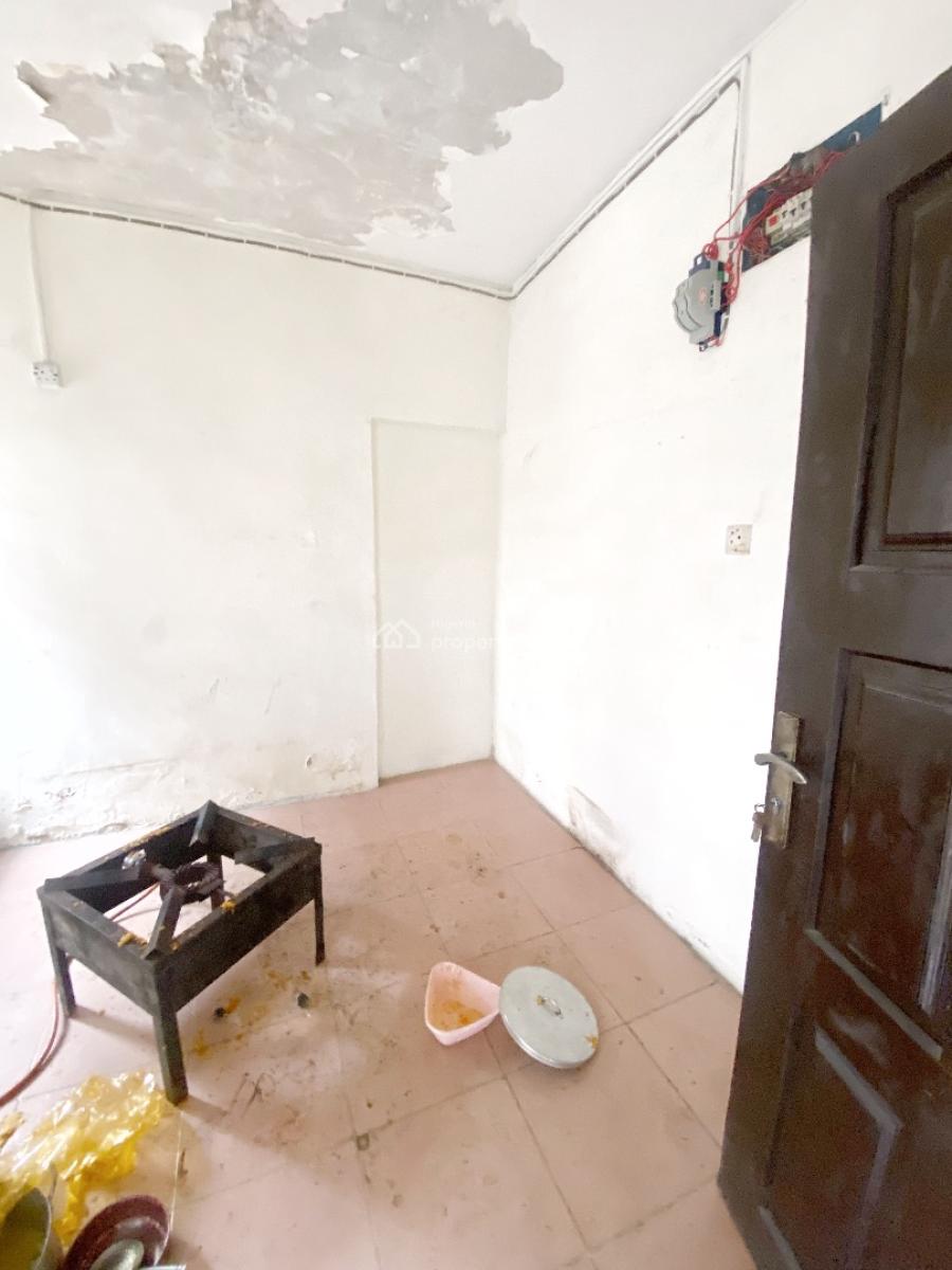 Luxury 2 Bedroom Flat, Omole Phase 2, Ikeja, Lagos, Flat / Apartment for Rent