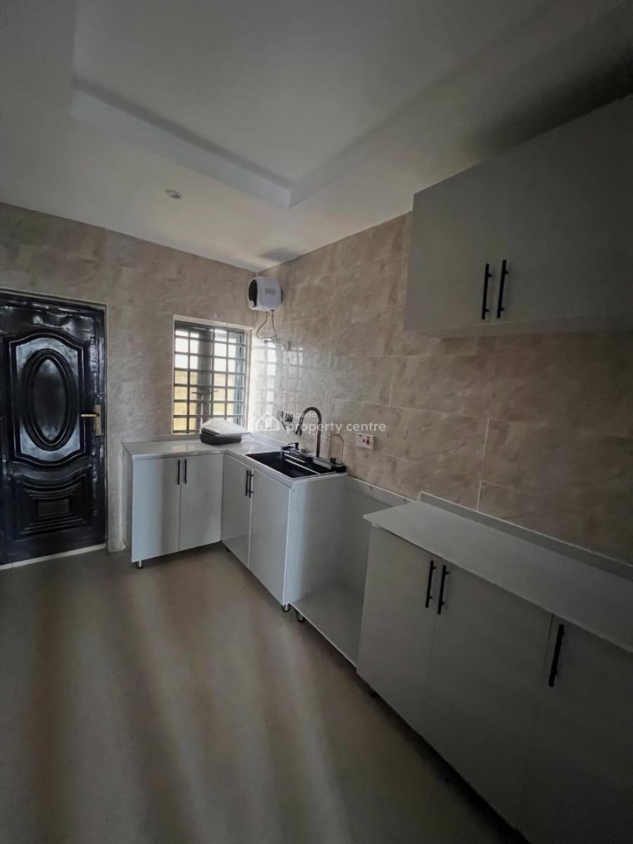 Spacious 3 Bedroom Penthouse Apartment, 3 Bedroom Penthouse for Rent, Ologolo, Lekki, Lagos, Flat / Apartment for Rent