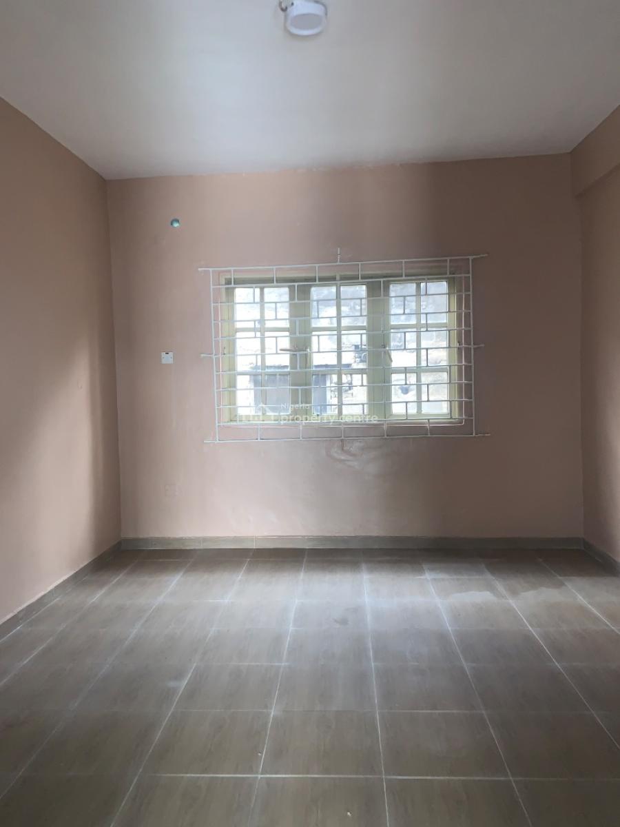 Newly Renovated Spacious 3 Bedroom Flat, Morroco Shomolu, Shomolu, Lagos, Flat / Apartment for Rent