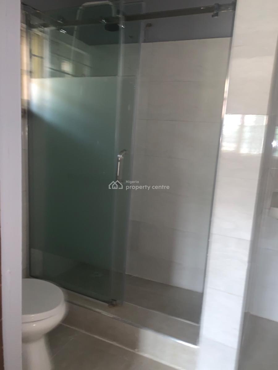 Newly Renovated Spacious 3 Bedroom Flat, Morroco Shomolu, Shomolu, Lagos, Flat / Apartment for Rent