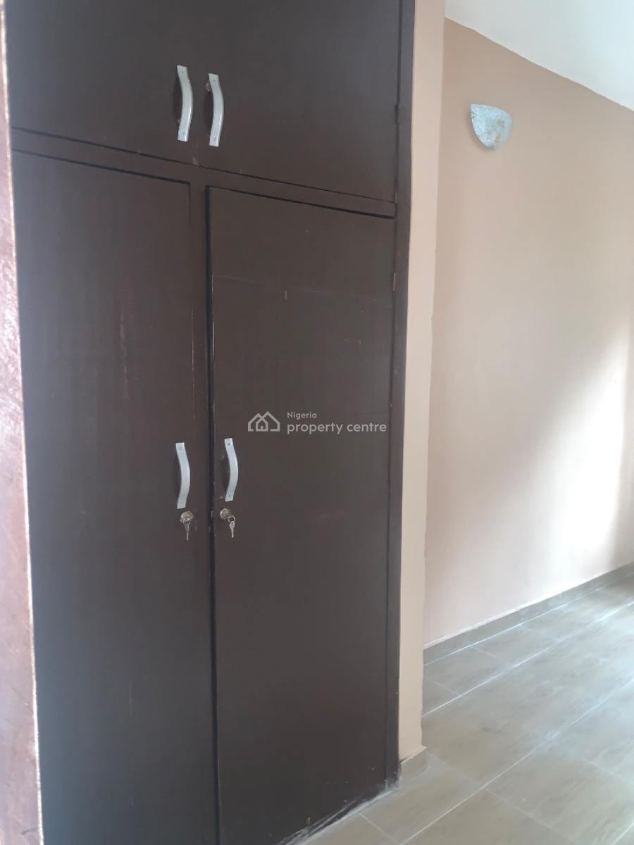 Newly Renovated Spacious 3 Bedroom Flat, Morroco Shomolu, Shomolu, Lagos, Flat / Apartment for Rent