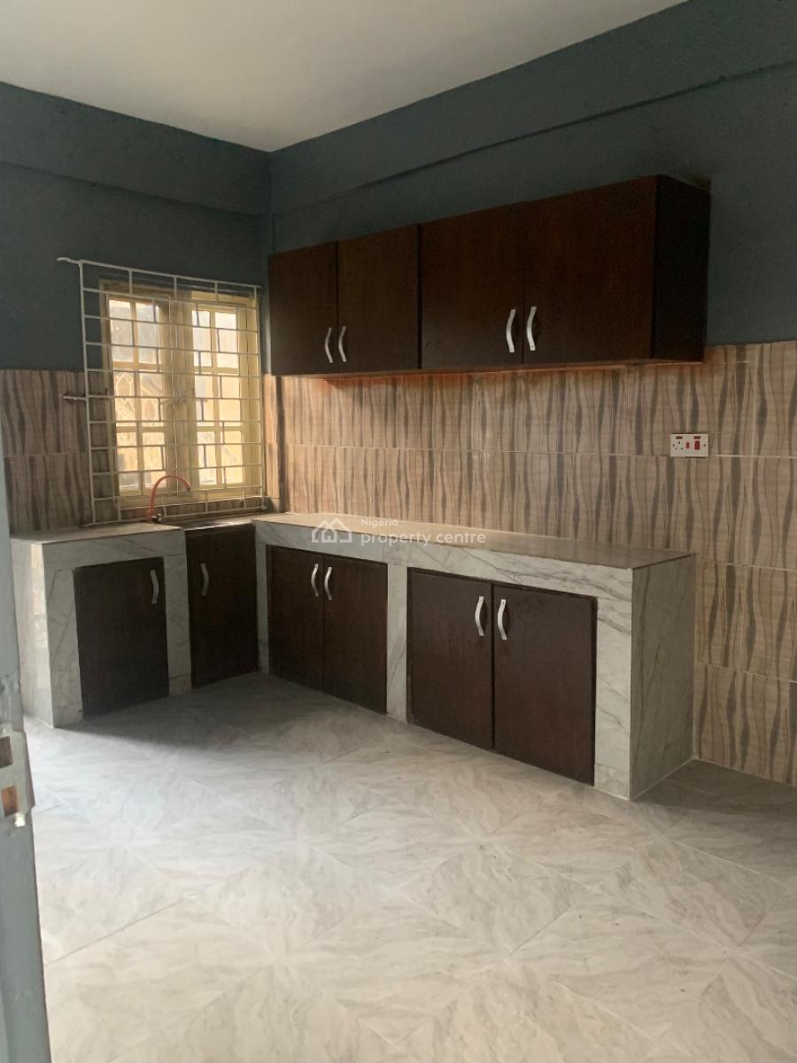 Newly Renovated Spacious 3 Bedroom Flat, Morroco Shomolu, Shomolu, Lagos, Flat / Apartment for Rent