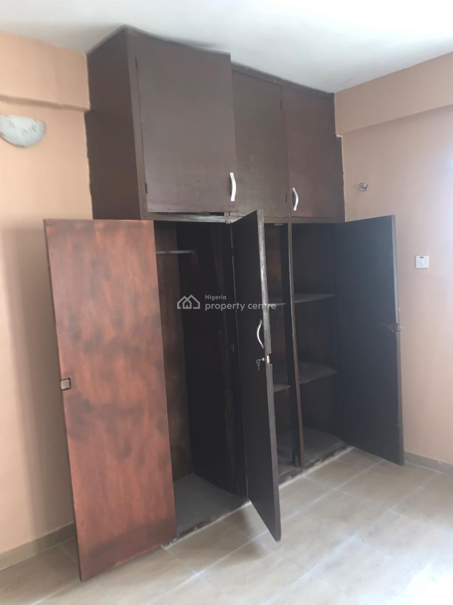 Newly Renovated Spacious 3 Bedroom Flat, Morroco Shomolu, Shomolu, Lagos, Flat / Apartment for Rent