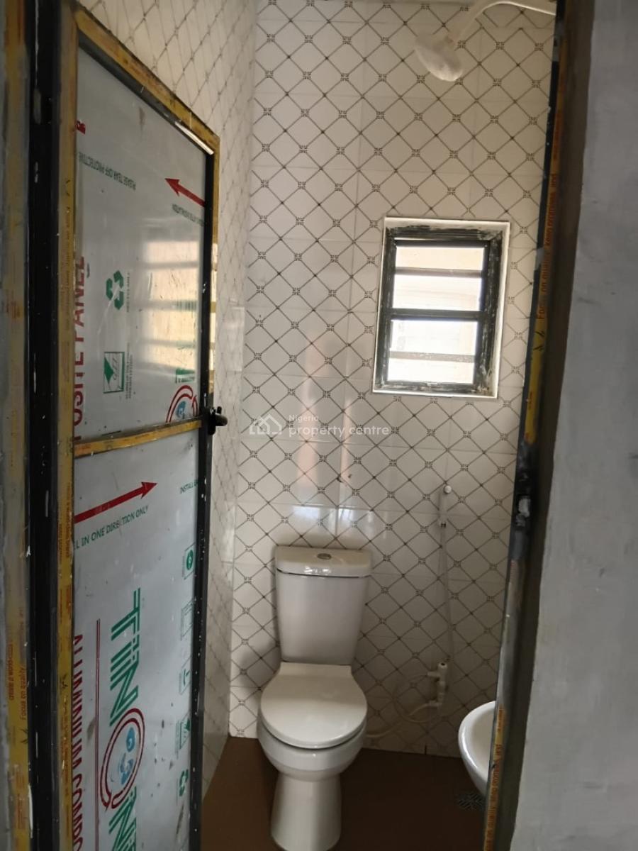 Spacious Miniflat, Igbogbo, Ikorodu, Lagos, Flat / Apartment for Rent