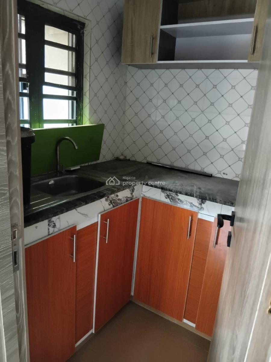 Spacious Miniflat, Igbogbo, Ikorodu, Lagos, Flat / Apartment for Rent