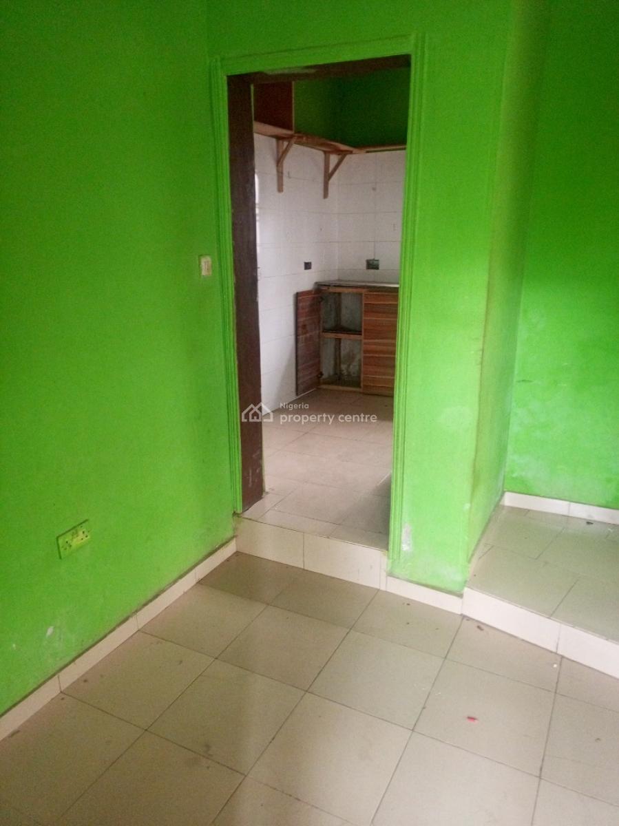 Comfortable Mini Flat with 2 Toilets, Before Highland Estate Magboro, Magboro, Ogun, Mini Flat (room and Parlour) for Rent