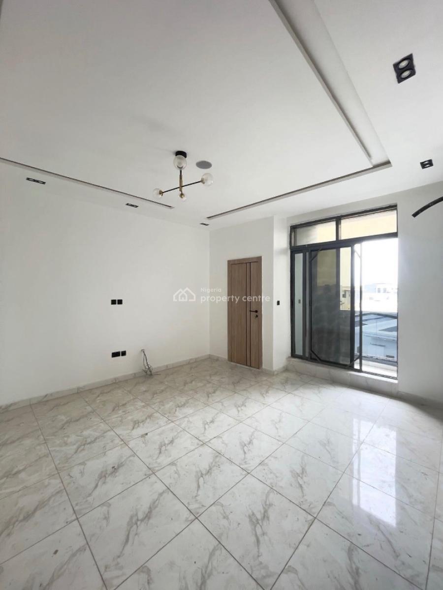 Well Built Spacious 2 Bedroom Apartment, 2 Bedroom Apartment for Rent, Ologolo, Lekki, Lagos, Flat / Apartment for Rent