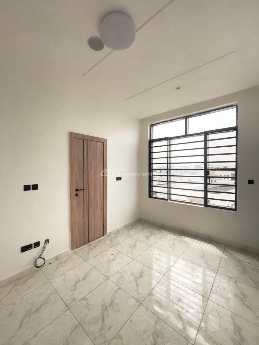 Well Built Spacious 2 Bedroom Apartment, 2 Bedroom Apartment for Rent, Ologolo, Lekki, Lagos, Flat / Apartment for Rent