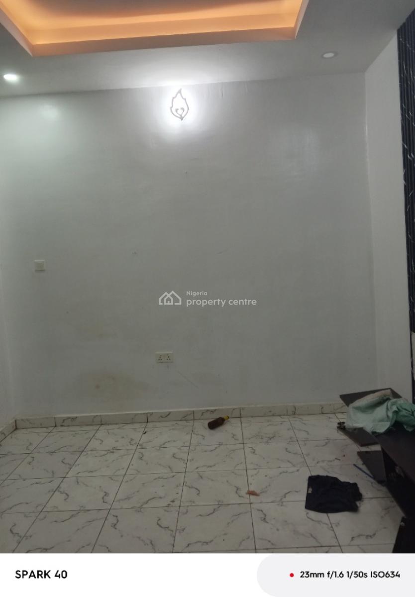 Neatly Used Miniflat Apartment Only Downstairs Available, Awoyaya New Road 2nd Baale Rd, Awoyaya, Ibeju Lekki, Lagos, Mini Flat (room and Parlour) for Rent