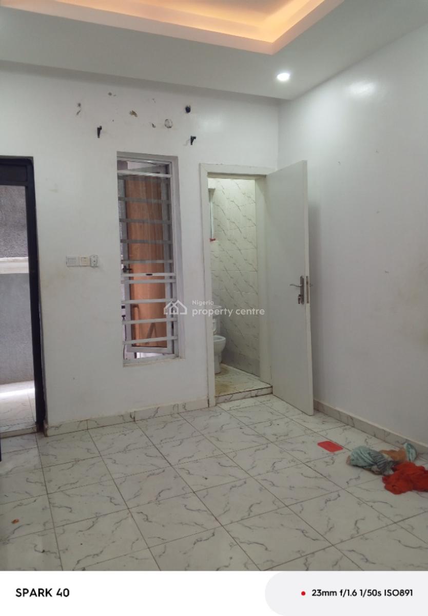 Neatly Used Miniflat Apartment Only Downstairs Available, Awoyaya New Road 2nd Baale Rd, Awoyaya, Ibeju Lekki, Lagos, Mini Flat (room and Parlour) for Rent