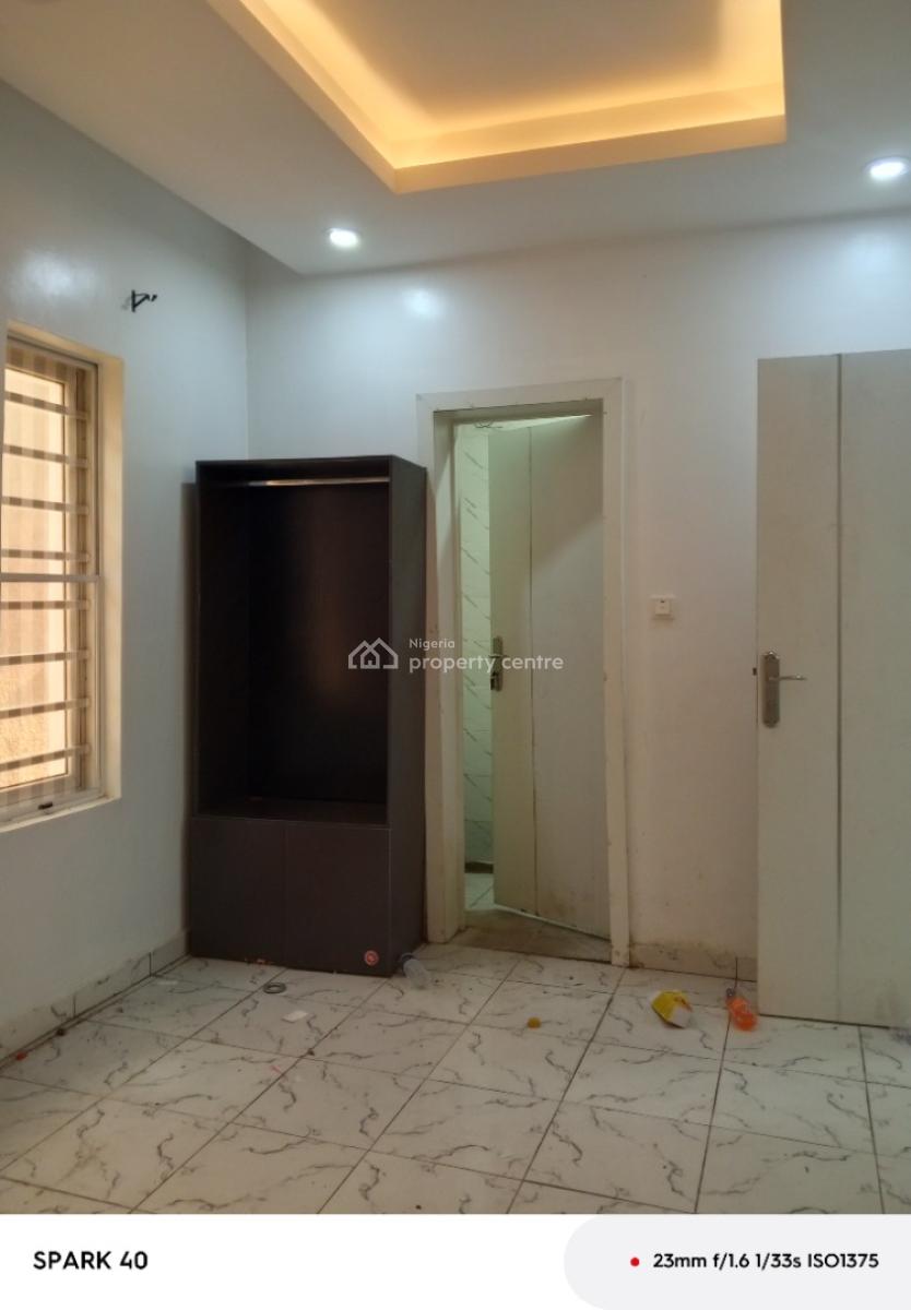Neatly Used Miniflat Apartment Only Downstairs Available, Awoyaya New Road 2nd Baale Rd, Awoyaya, Ibeju Lekki, Lagos, Mini Flat (room and Parlour) for Rent