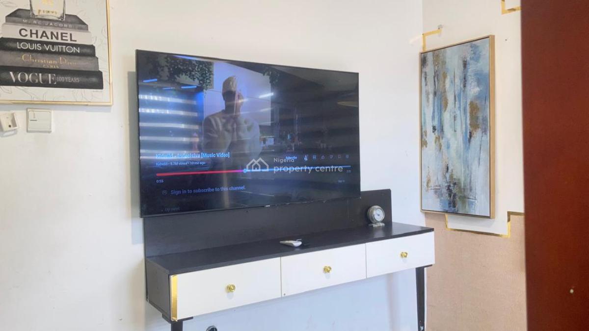 Luxury Fully Furnished 1 Bedroom Apartment, Off Admiralty Way, Lekki Phase 1, Lekki, Lagos, Flat / Apartment for Rent