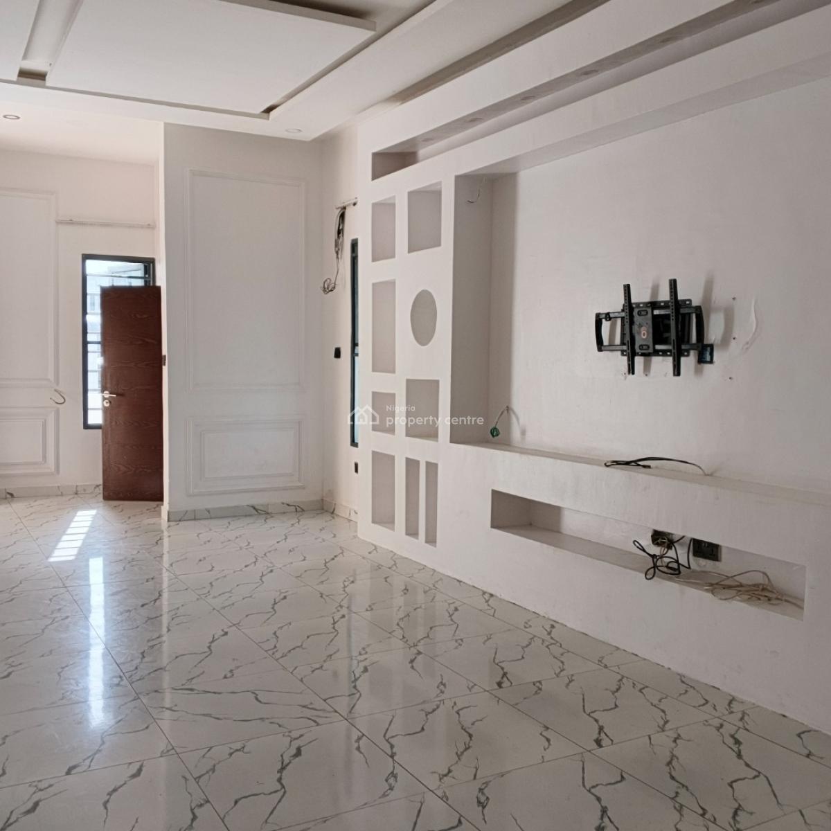 Semi Direct Brief -- Hot Letting Deal  Well-maintained Unit, Vgc, Lekki, Lagos, Mini Flat (room and Parlour) for Rent