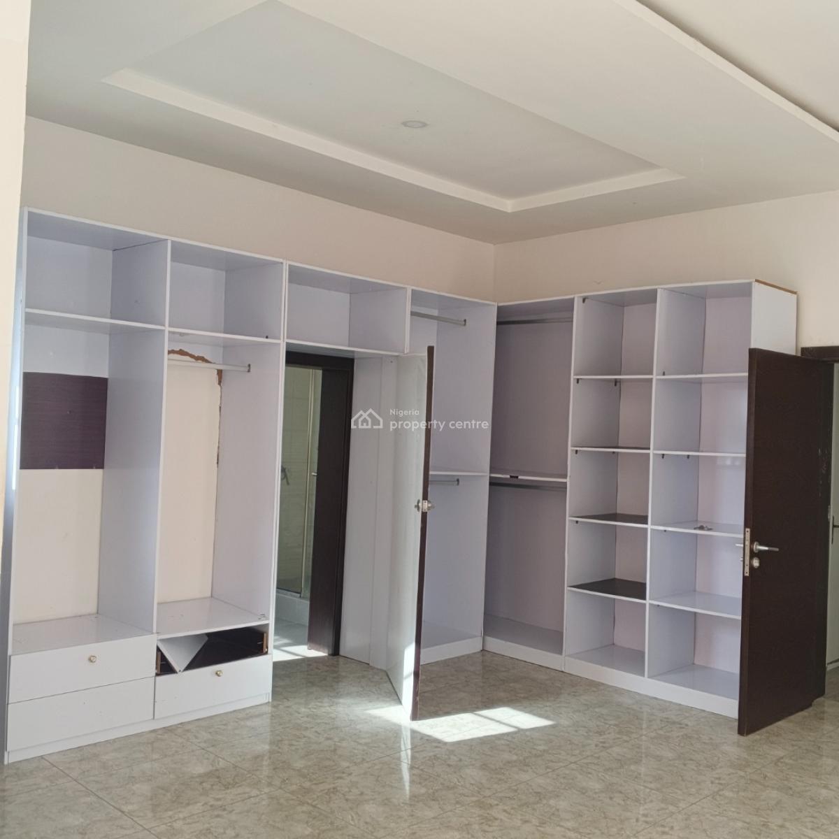 Semi Direct Brief -- Hot Letting Deal  Well-maintained Unit, Vgc, Lekki, Lagos, Mini Flat (room and Parlour) for Rent