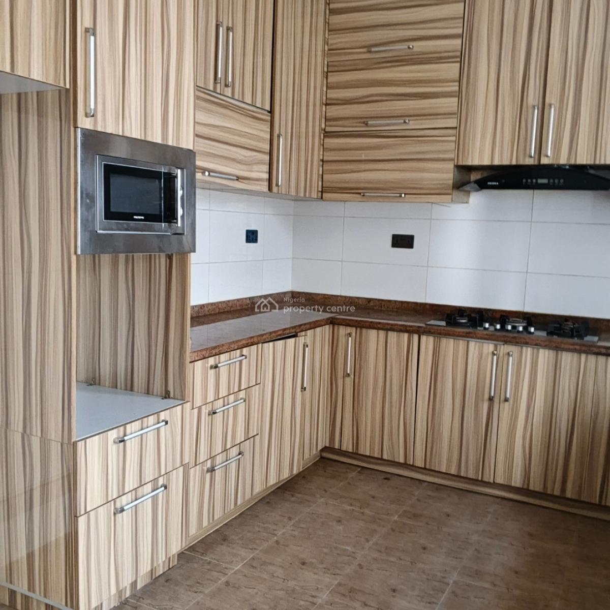 Semi Direct Brief -- Hot Letting Deal  Well-maintained Unit, Vgc, Lekki, Lagos, Mini Flat (room and Parlour) for Rent