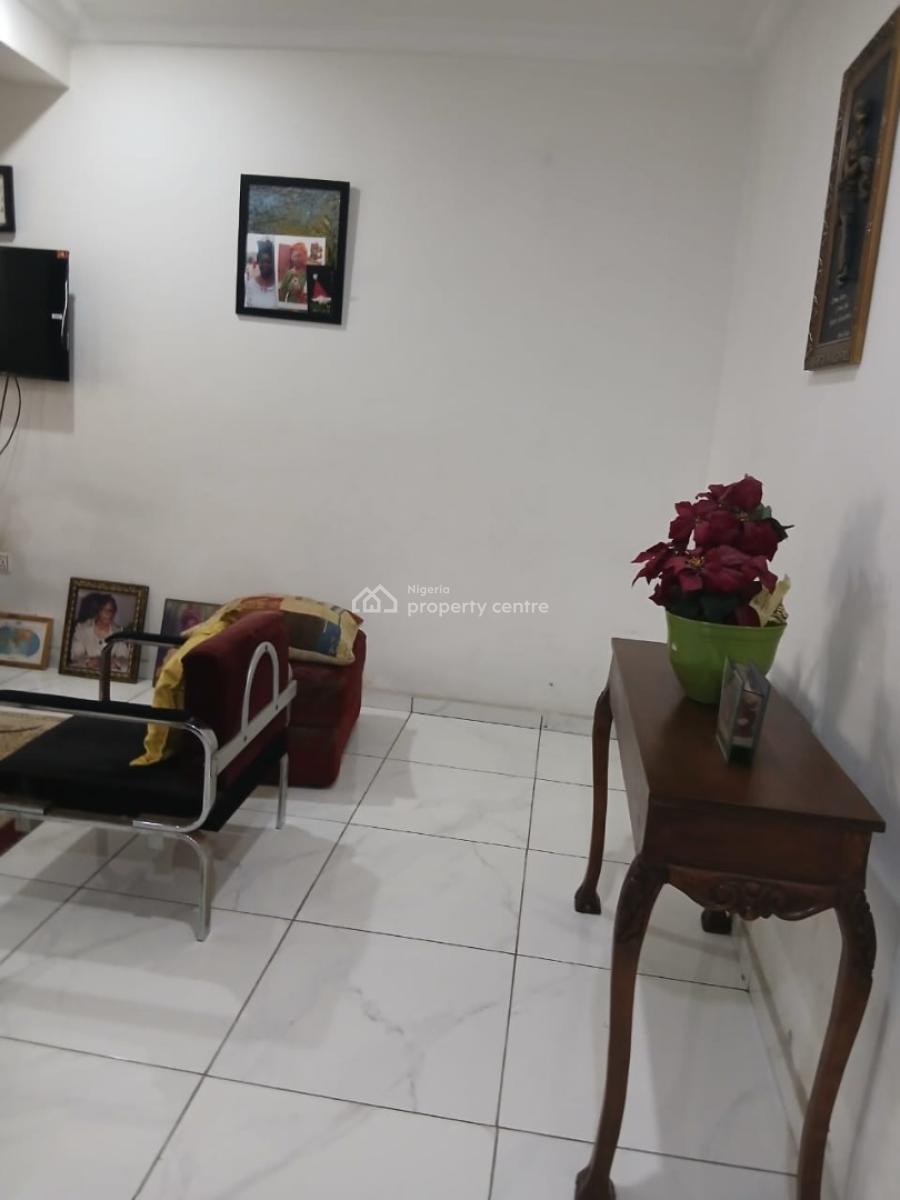 Well Maintained 3brm Terrace Duplex with a Bq, Chisco Ikate Lekki, Lekki, Lagos, Terraced Duplex for Sale