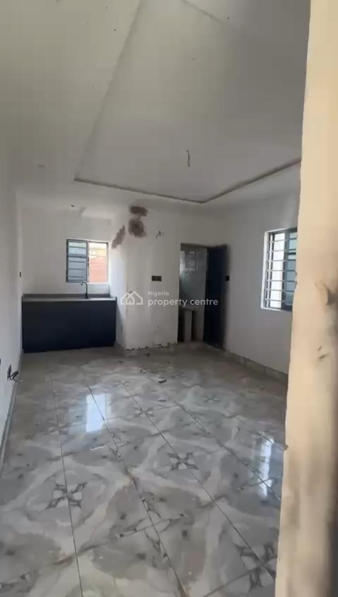 Roomself Contained, Pedro Road, Shomolu, Lagos, Flat / Apartment for Rent