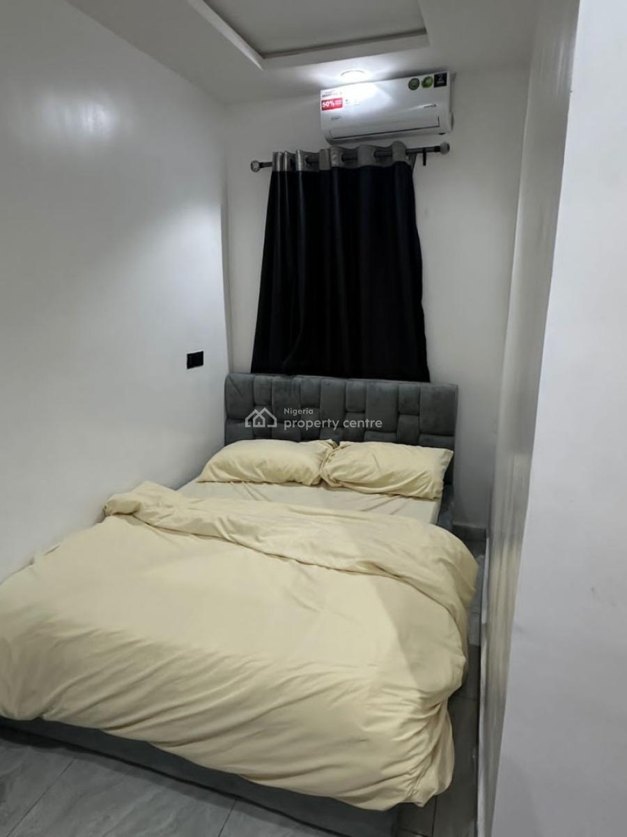 Apartmentswithgreen Palm Miniflat 1 Bedroom, Soyinka Street, Lad-lak, Shomolu, Lagos, Flat / Apartment Short Let