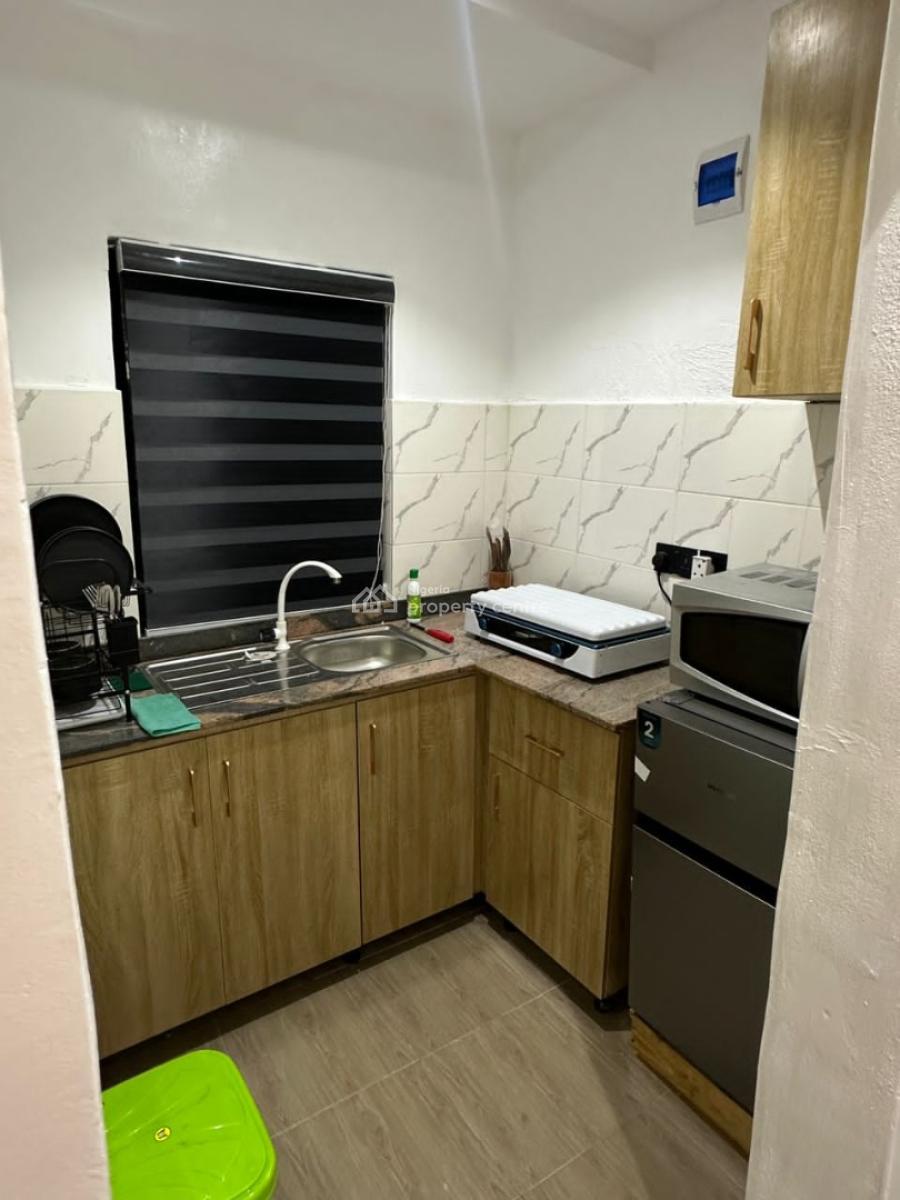 Apartmentswithgreen Palm Miniflat 1 Bedroom, Soyinka Street, Lad-lak, Shomolu, Lagos, Flat / Apartment Short Let