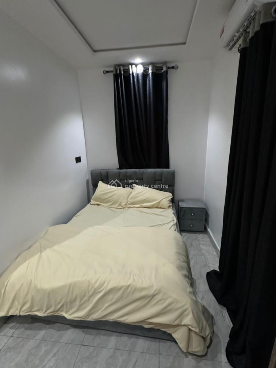 Apartmentswithgreen Silo Miniflat 1 Bedroom, Soyinka Street, Lad-lak, Shomolu, Lagos, Flat / Apartment Short Let