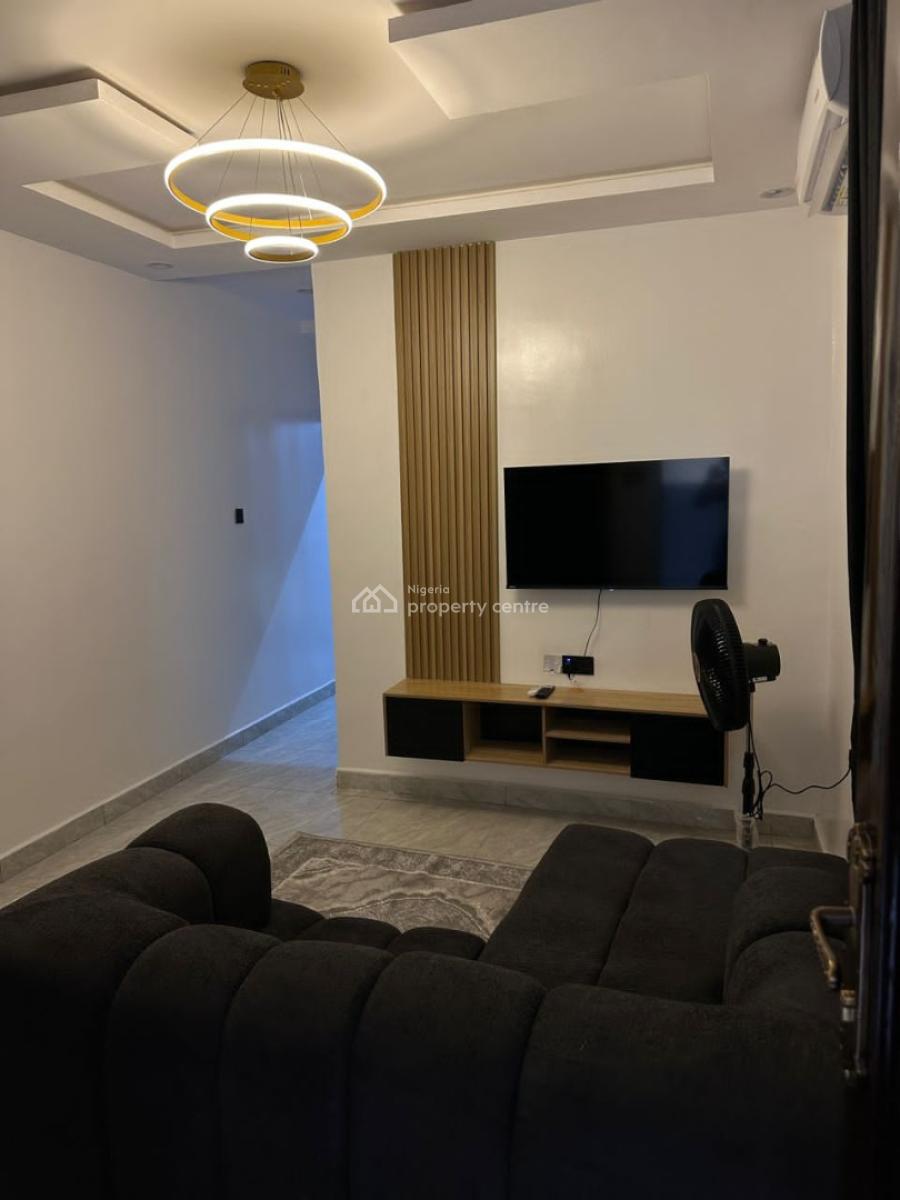 Apartmentswithgreen Silo Miniflat 1 Bedroom, Soyinka Street, Lad-lak, Shomolu, Lagos, Flat / Apartment Short Let
