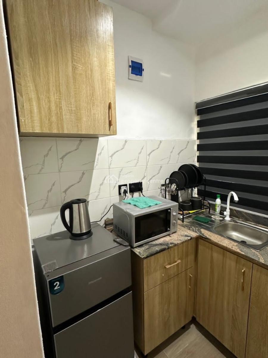 Apartmentswithgreen Crest Miniflat 1 Bedroom, Soyinka Street, Lad-lak, Shomolu, Lagos, Flat / Apartment Short Let