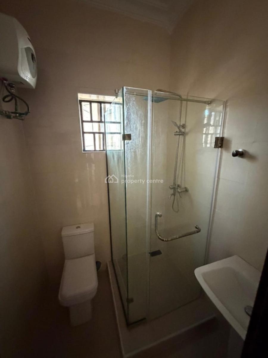 Nice and Spacious 3-bedroom Apartment, Off Freedom Way, Lekki Phase 1, Lekki, Lagos, Flat / Apartment for Rent