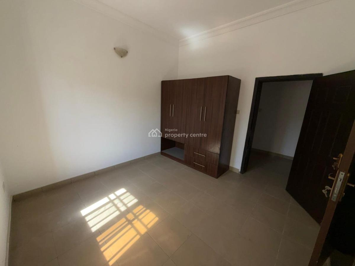 Nice and Spacious 3-bedroom Apartment, Off Freedom Way, Lekki Phase 1, Lekki, Lagos, Flat / Apartment for Rent