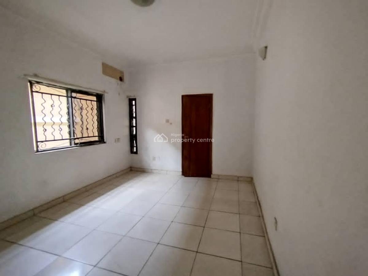 3-bedroom Semi-detached with Bq, Lekki Phase 1, Lekki, Lagos, Office Space for Rent