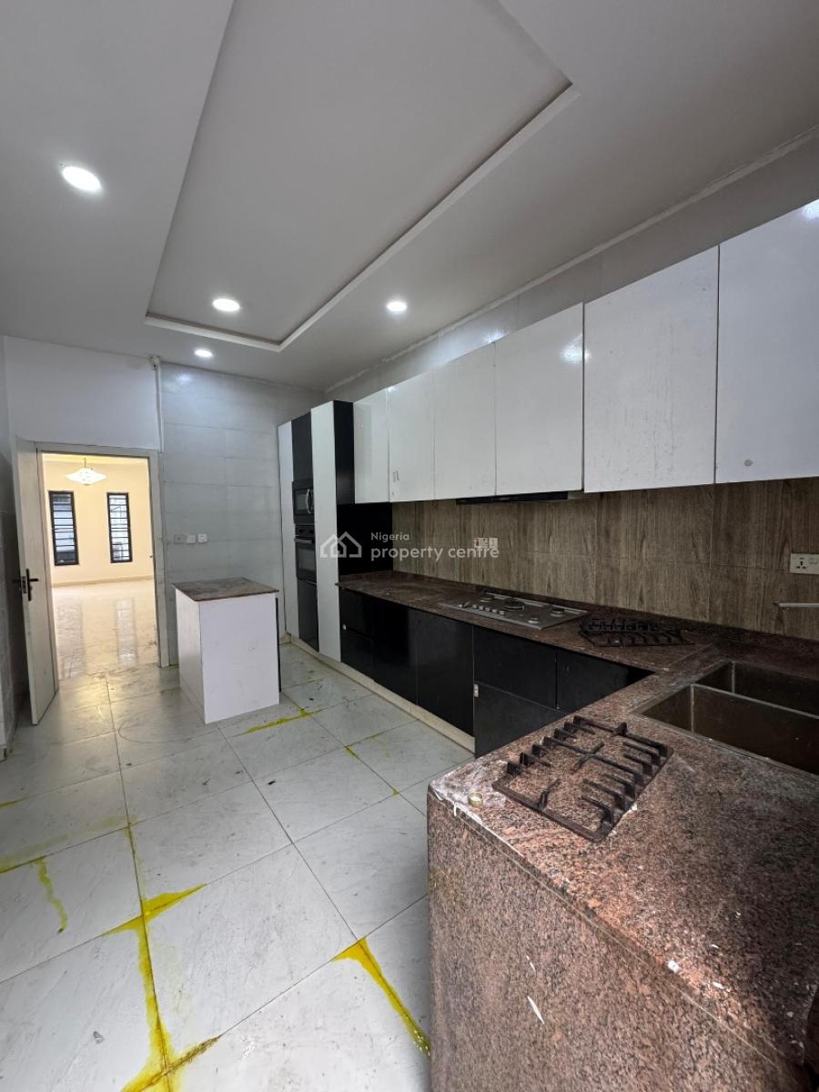 Well Maintained 4 Bedrooms Semi-detached Duplex with Bq, Ikate, Lekki, Lagos, Semi-detached Duplex for Rent