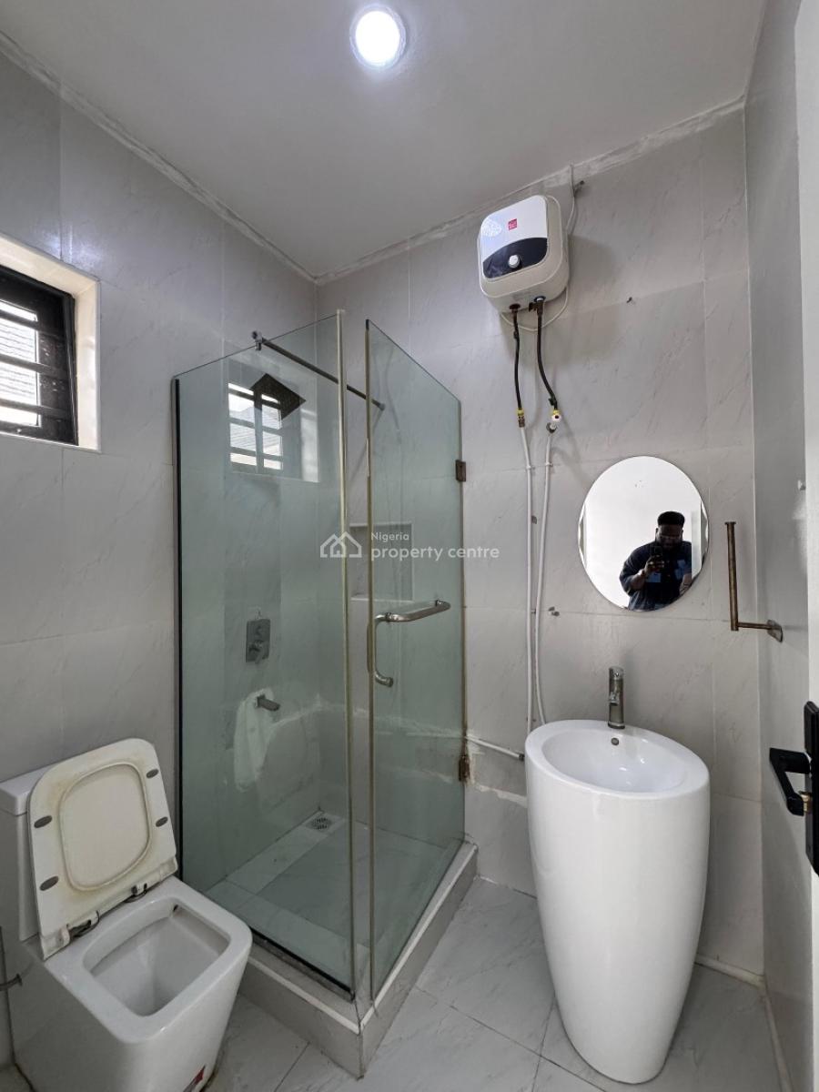 Well Maintained 4 Bedrooms Semi-detached Duplex with Bq, Ikate, Lekki, Lagos, Semi-detached Duplex for Rent