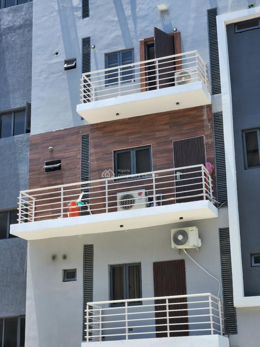 Luxurious 3bedroom Terrace Maisonnette, Off Freedom Way, Lekki Phase 1, Lekki, Lagos, Flat / Apartment for Sale