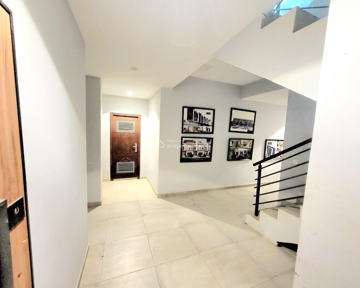 Luxurious 3bedroom Terrace Maisonnette, Off Freedom Way, Lekki Phase 1, Lekki, Lagos, Flat / Apartment for Sale