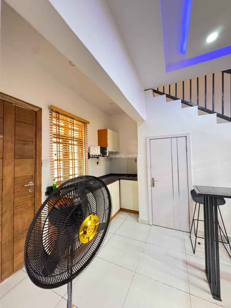 Nice Unfurnish 2 Bedroom Duplex Terrace Very  Spacious, Orchid Road Lekki, Lekki, Lagos, Terraced Duplex for Rent