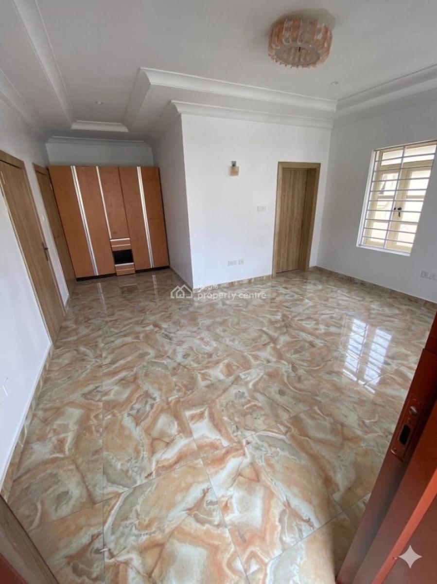 Specious Master Bedroom Shared Apartment, Lekki County, Ikota, Lekki, Lagos, Flat / Apartment for Rent